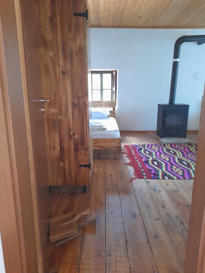 Bujtina Tusha Priska e Madhe Exterior foto