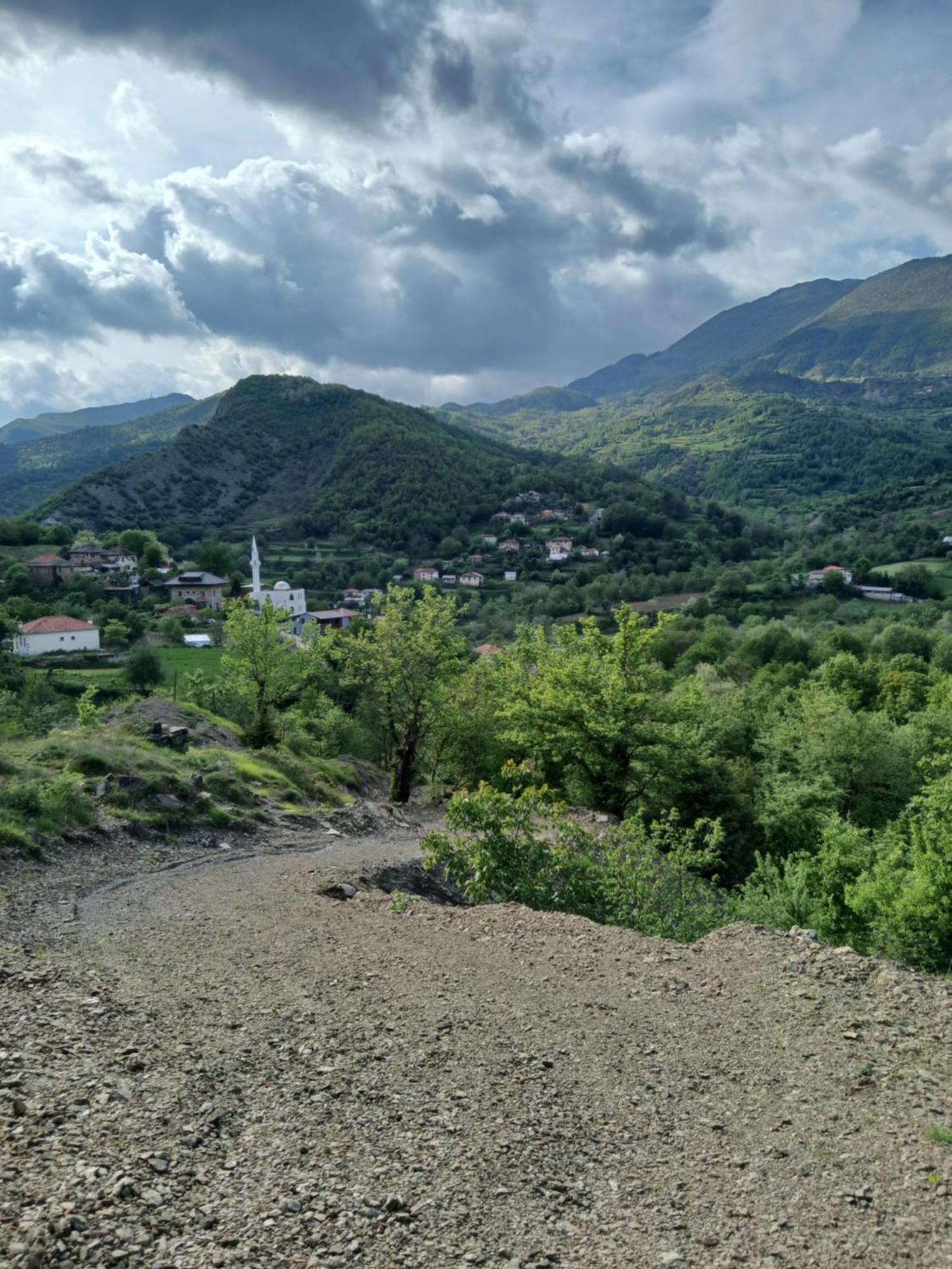Bujtina Tusha Priska e Madhe Exterior foto