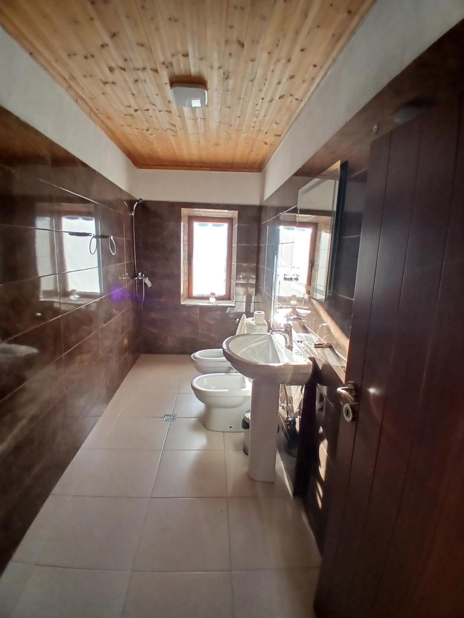 Bujtina Tusha Priska e Madhe Exterior foto