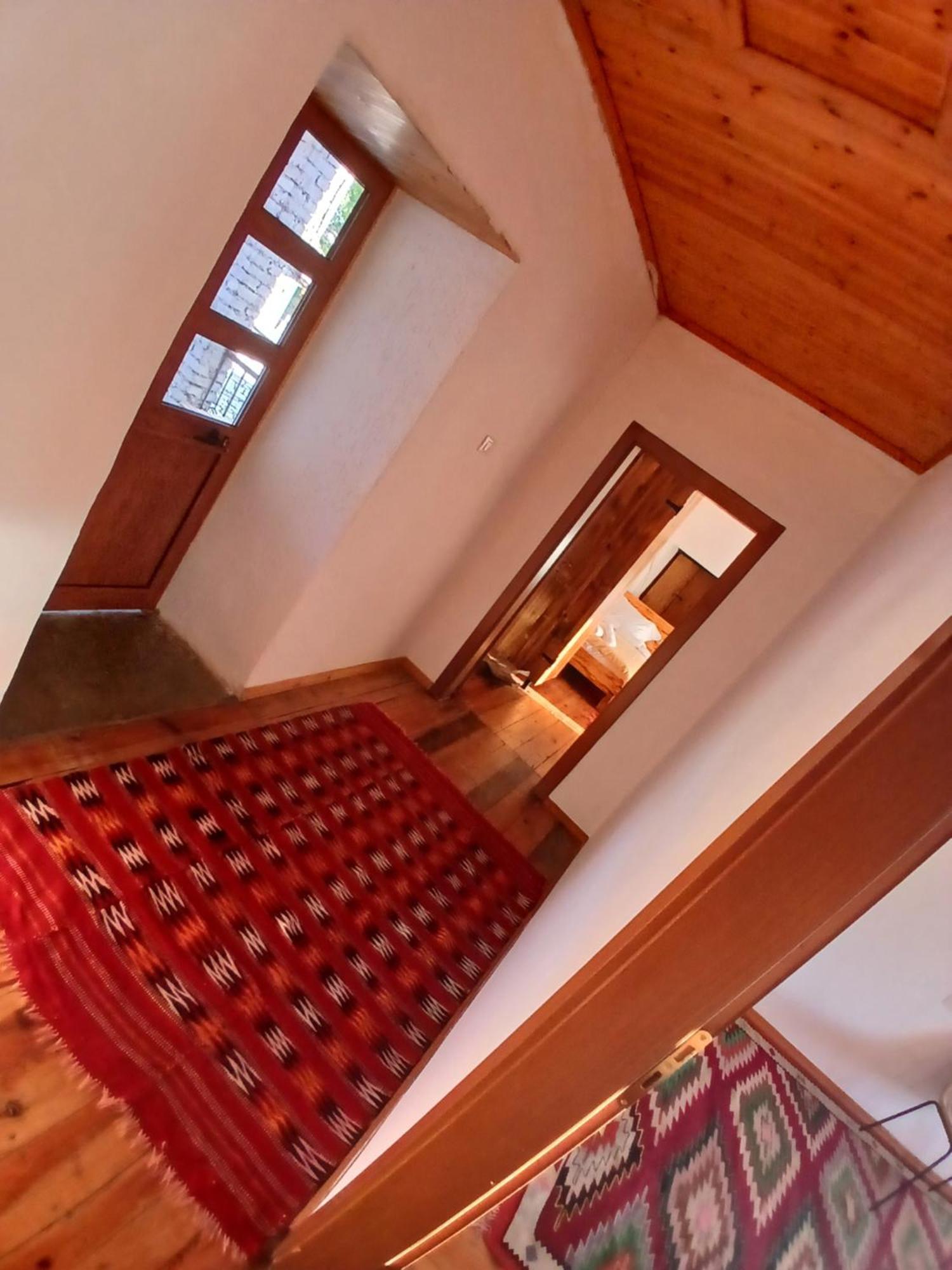 Bujtina Tusha Priska e Madhe Exterior foto